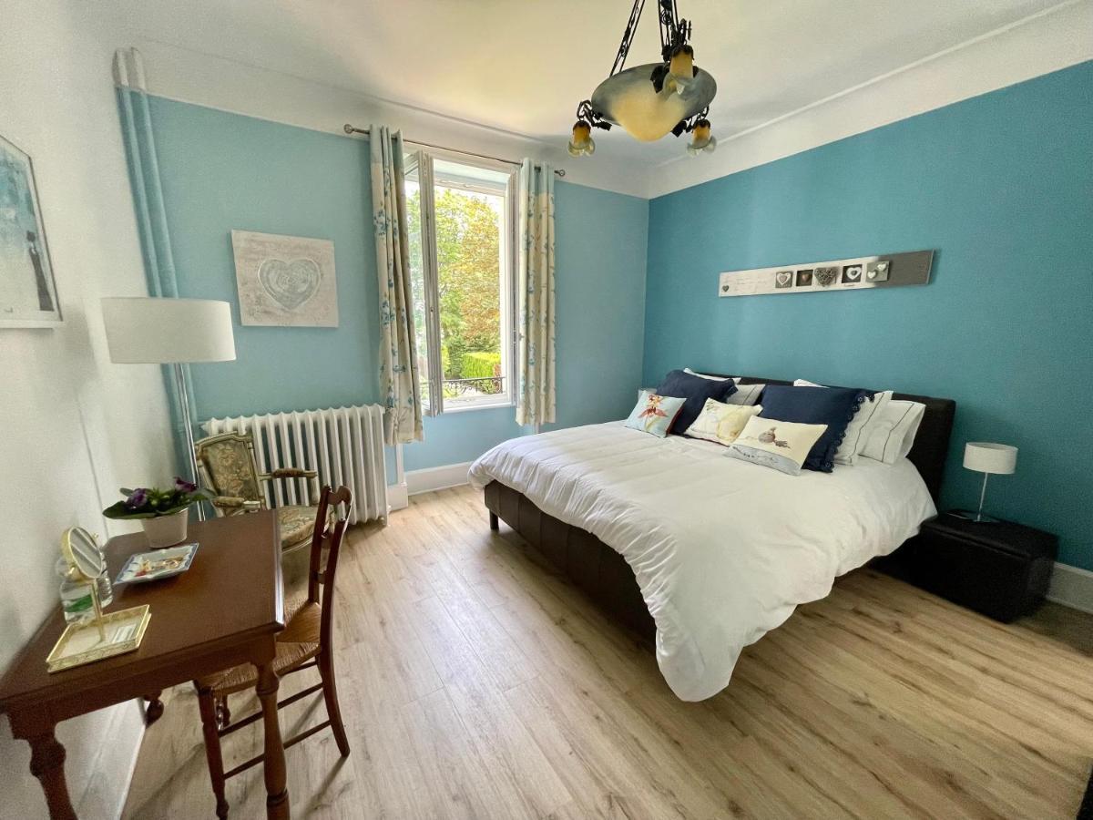 La Maison Bleue « La Charade » 테옹 르 부즈 외부 사진